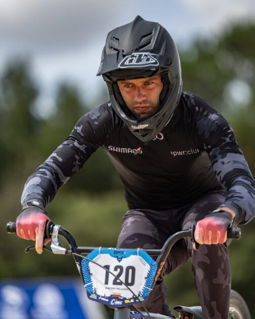 NOLOGO RACING - Démarquez-vous des autres avec style